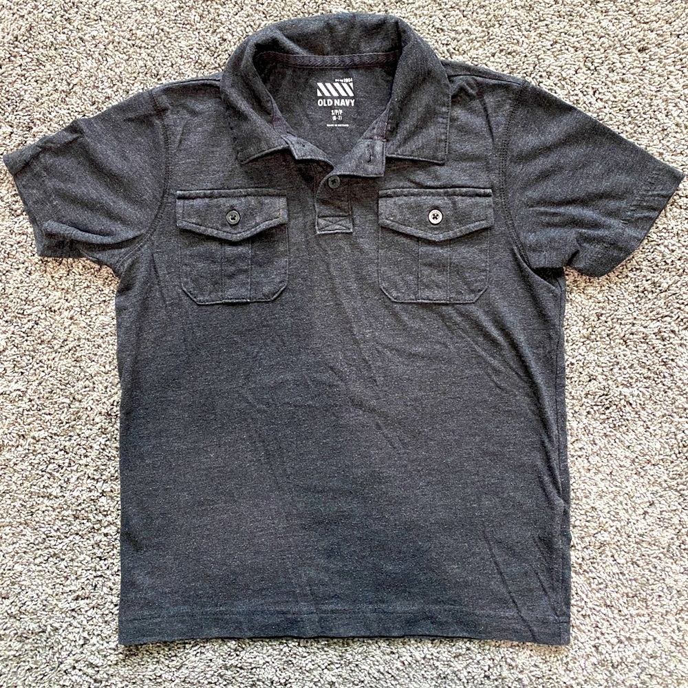 Boys Old Navy short sleeved polo shirt size s (6-7)